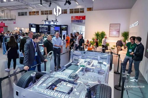 零跑汽车在慕尼黑车展展示双重技术路线 融合特斯拉与英伟达的创新路径