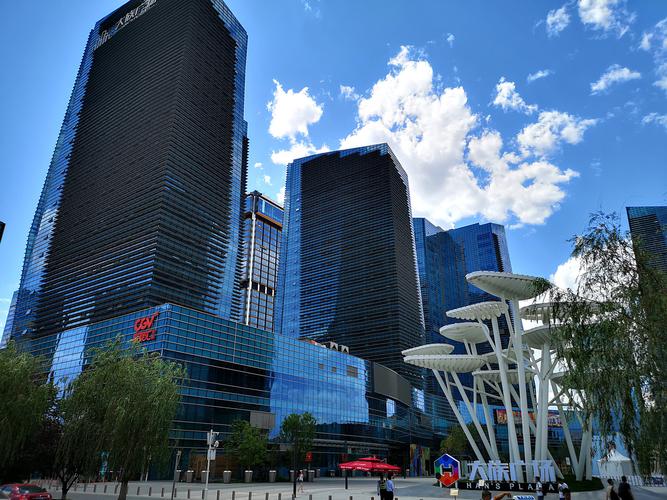北京经济技术开发区小景 科技与自然的和谐共舞